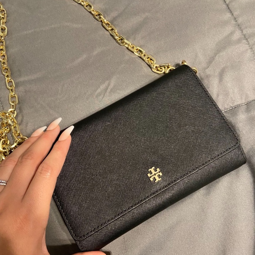 Black crossbody.Dust bag included